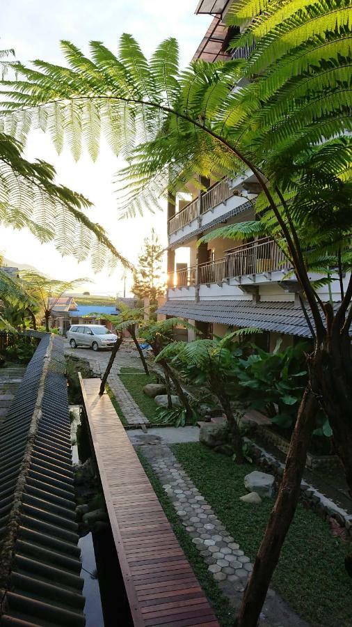 Hotel Kalang Ulu Berastagi Exterior photo