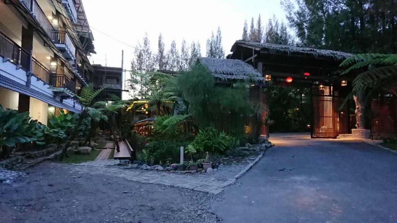 Hotel Kalang Ulu Berastagi Exterior photo